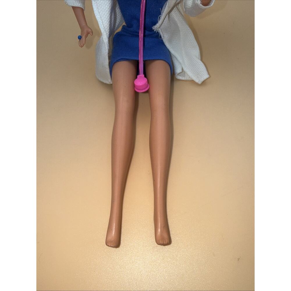 Dr. Barbie 1995 Doll #14309 Blonde Stethoscope Vintage - Picture 4 of 8